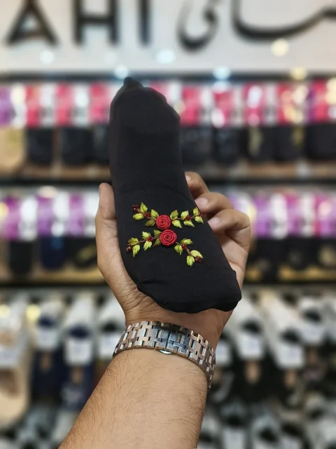جوراب مجلسی طرح ارغوان سرخ دو ربع بافت DEN _ 70 (کدمحصول : 1010)
